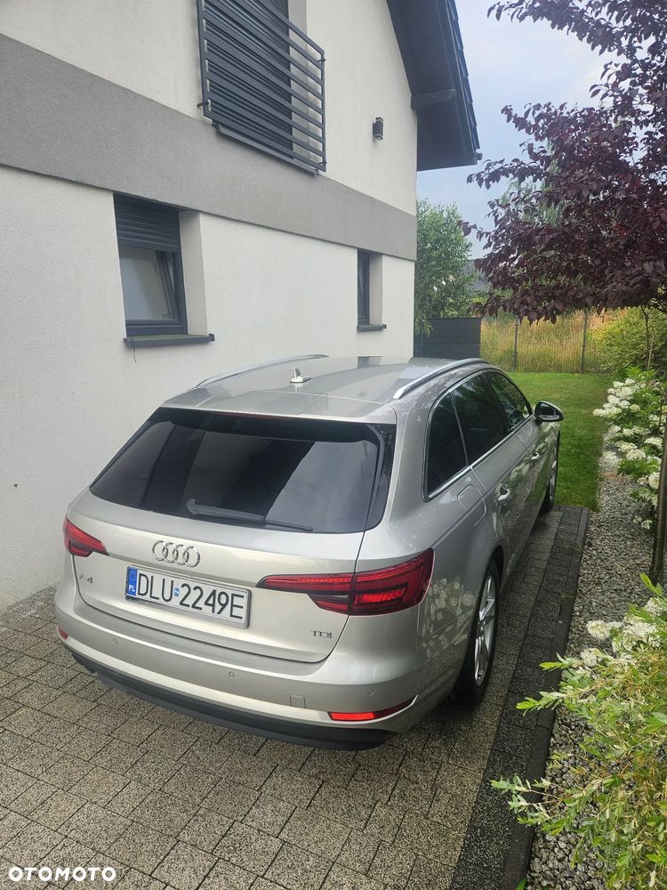 Audi A4 Avant 2.0 TDI S tronic - 4