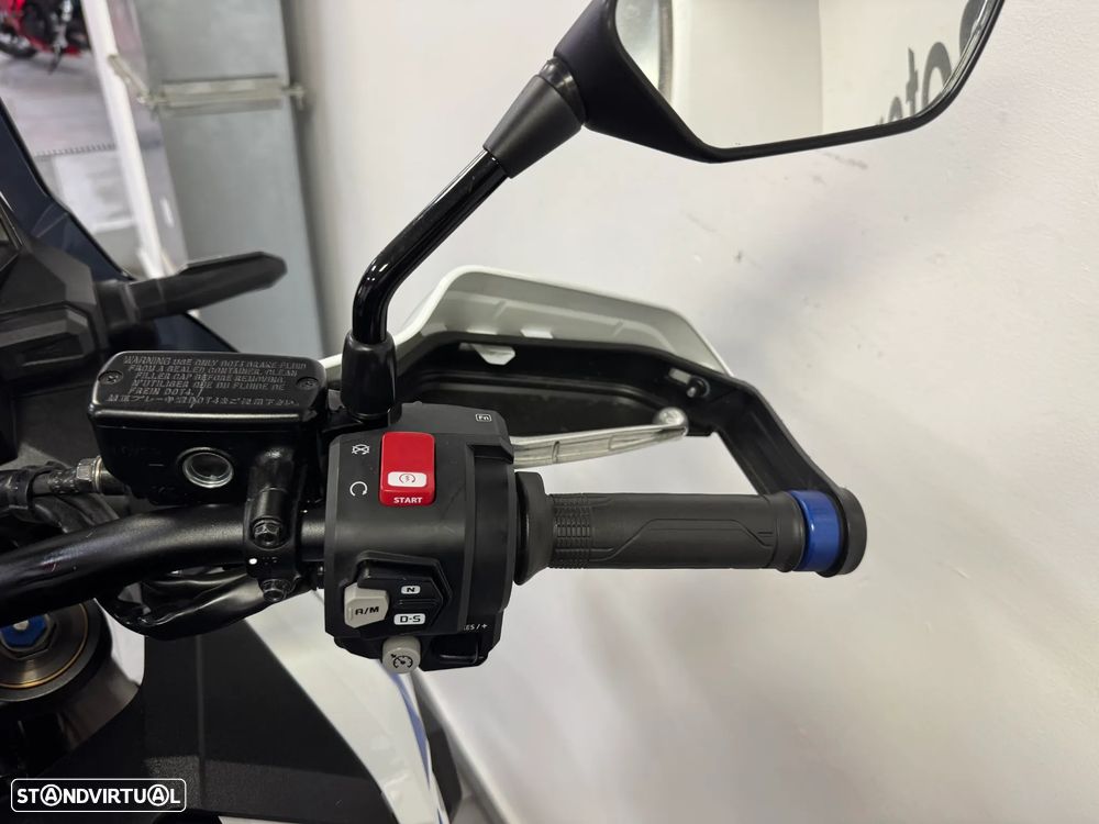 Honda Africa Twin 1100 DCT - 9