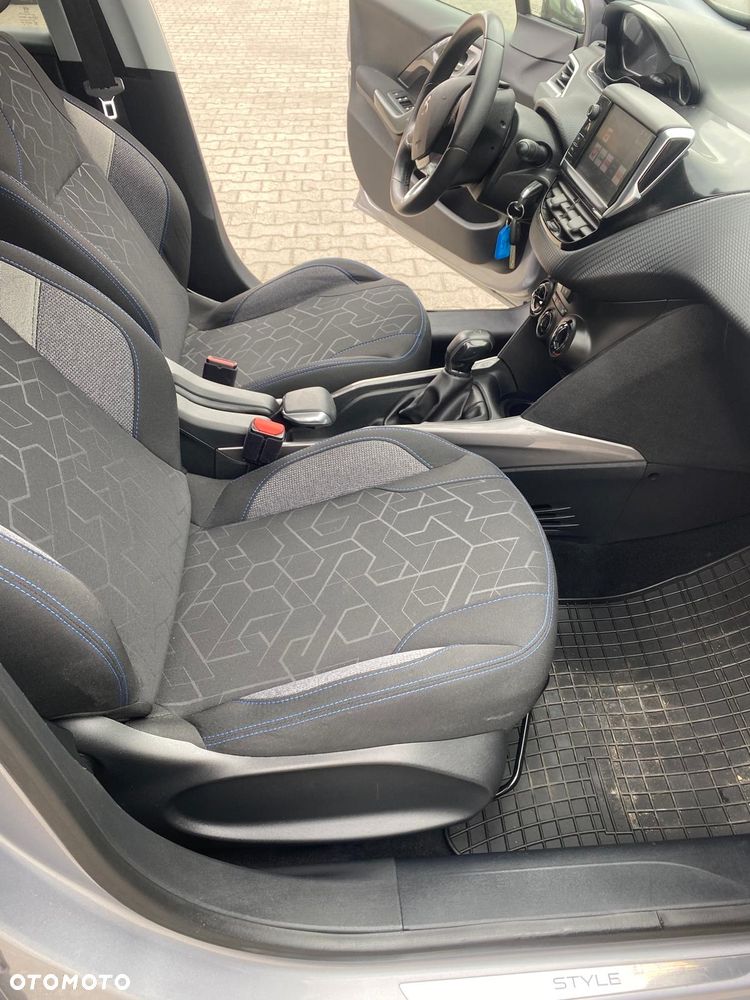 Peugeot 2008 PureTech 82 Active - 13
