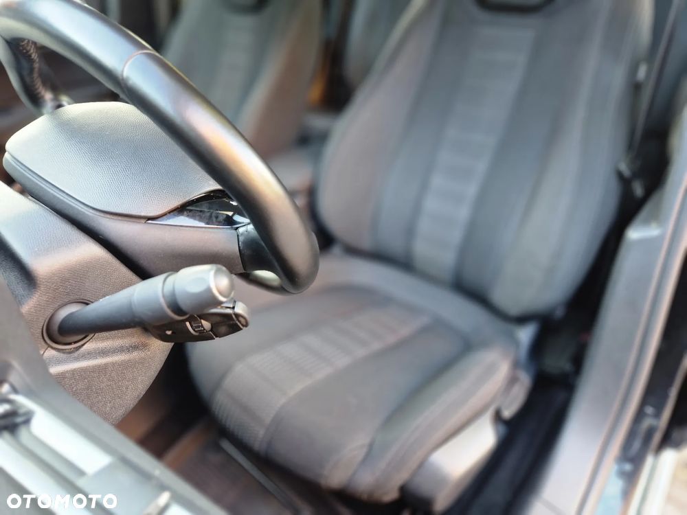 Peugeot 308 SW 1.6 BlueHDi Allure S&S - 22