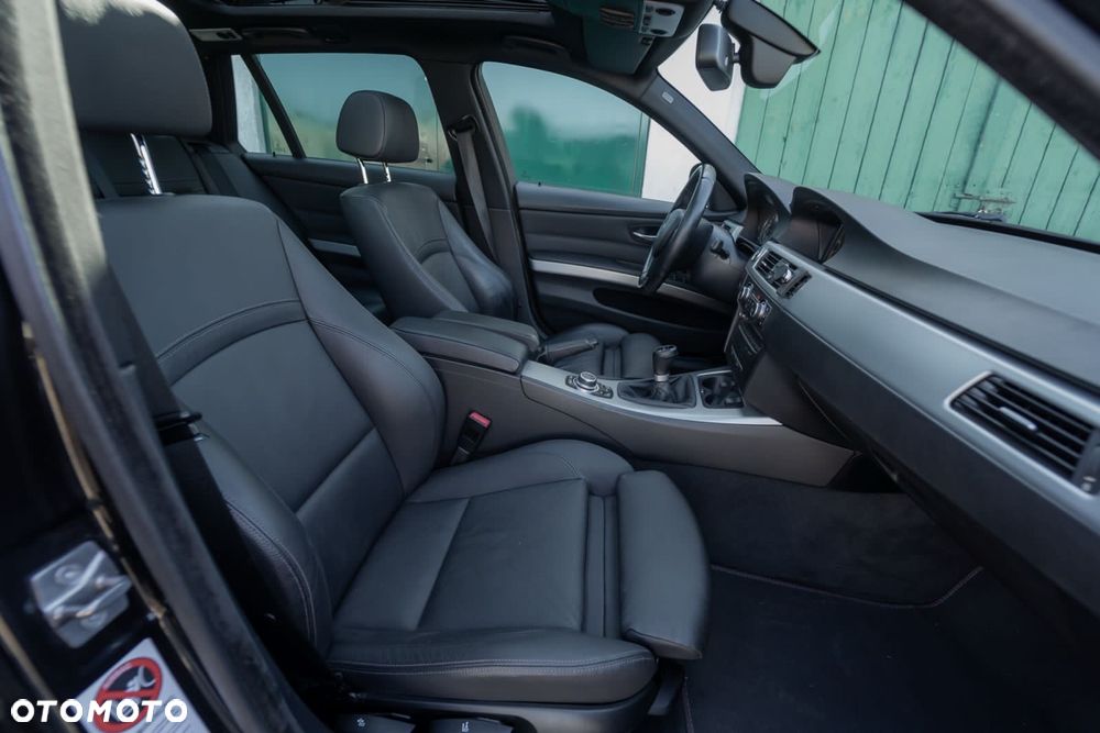 BMW Seria 3 320d - 14