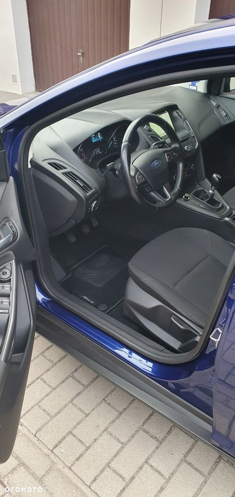 Ford Focus 1.0 EcoBoost Titanium - 11