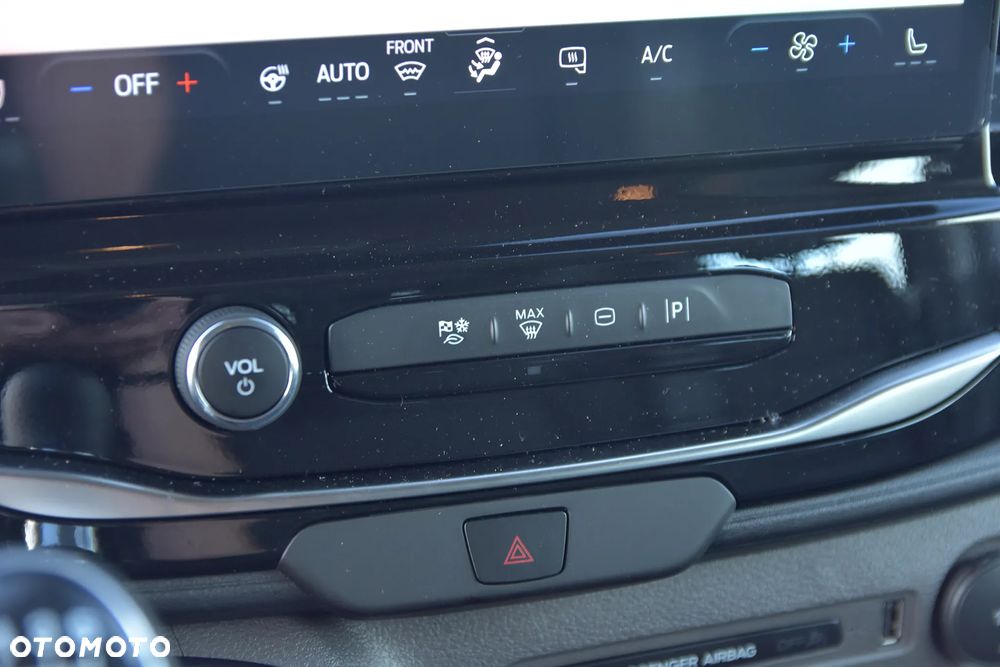 Ford Transit Trend Furgon Brygadówka L4H3 130KM - 14