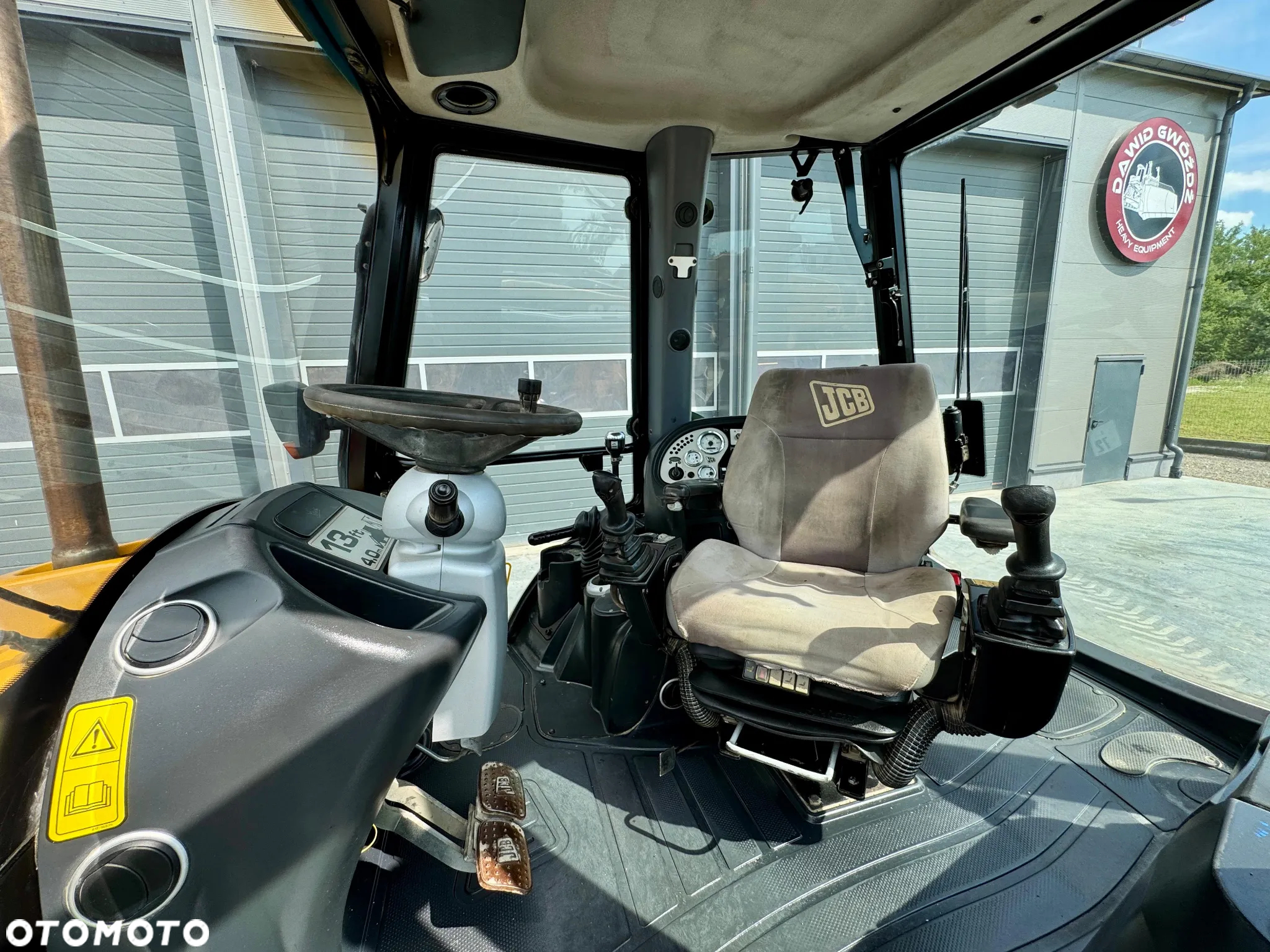 JCB 3CX - 8