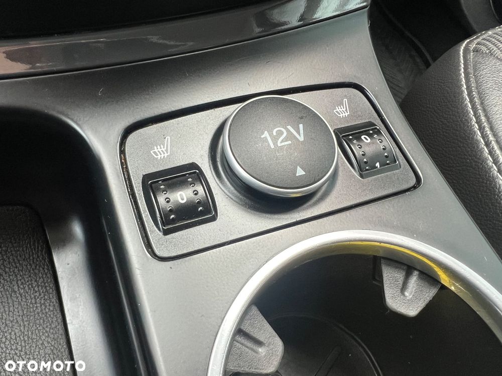 Ford Kuga 2.0 TDCi 2x4 Titanium - 23
