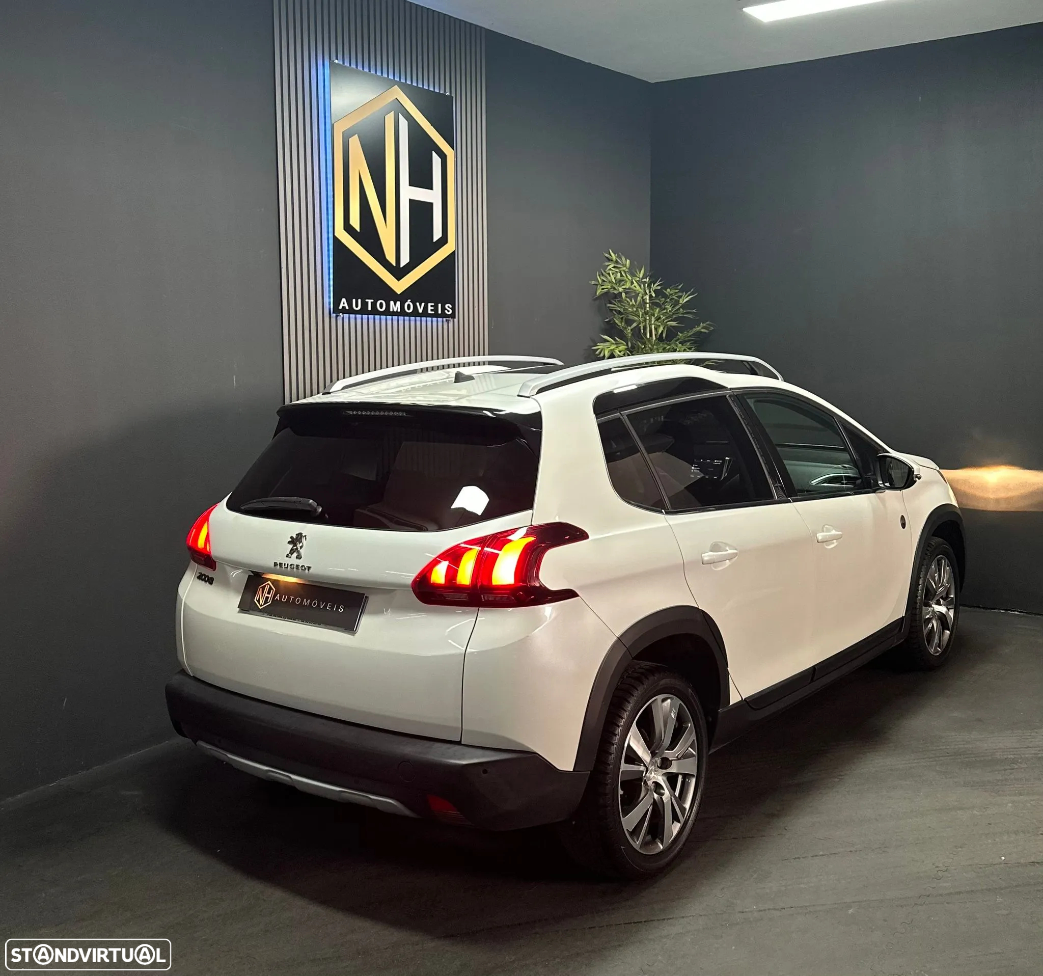 Peugeot 2008 1.2 PureTech Crossway EAT6 - 4