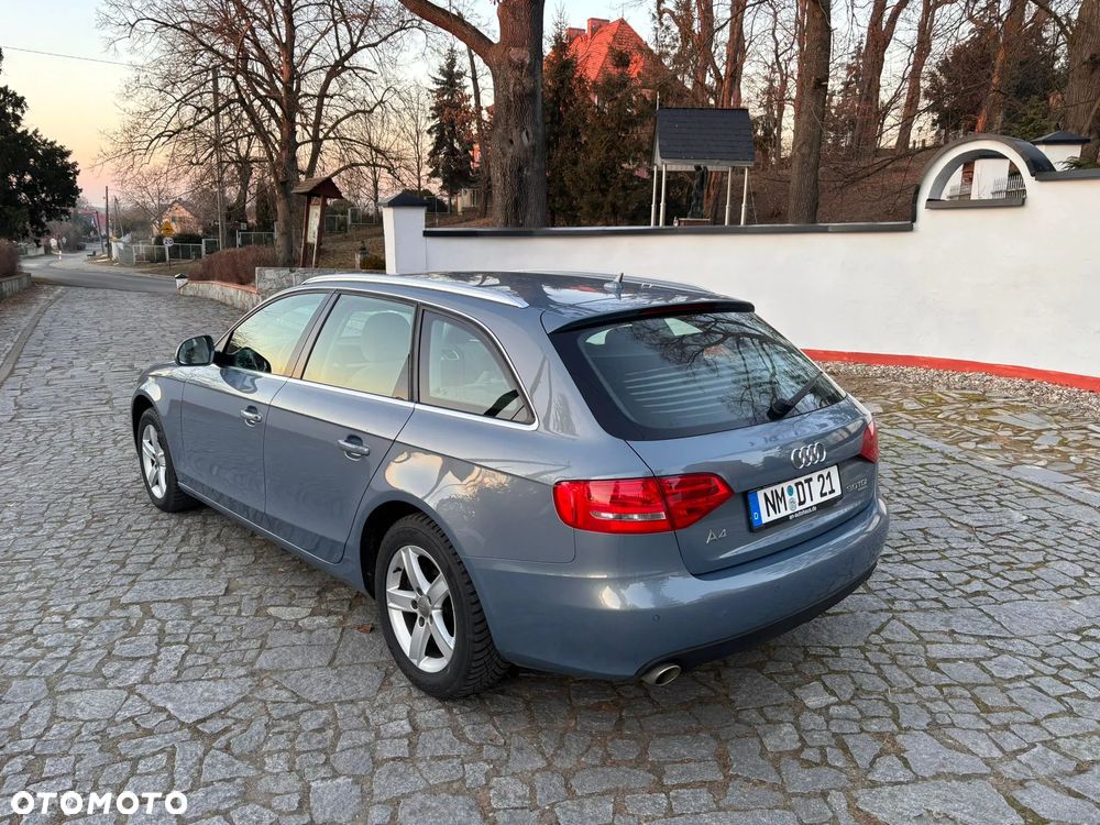 Audi A4 Avant 3.0 TDI DPF quattro tiptronic Attraction - 4