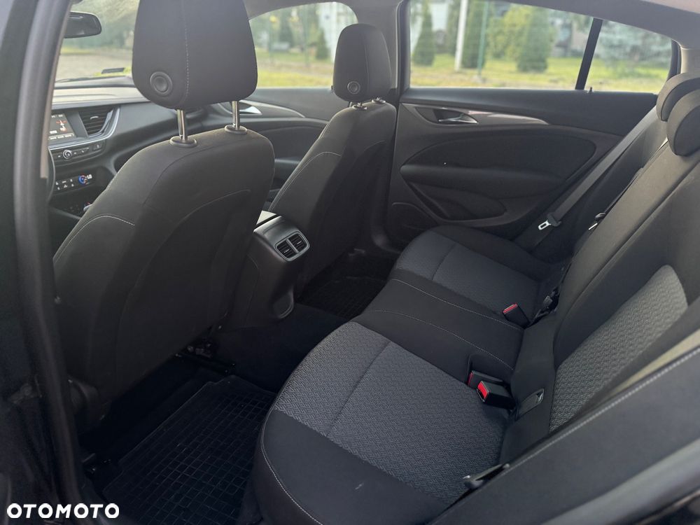 Opel Insignia 1.5 T Enjoy S&S Eco - 23