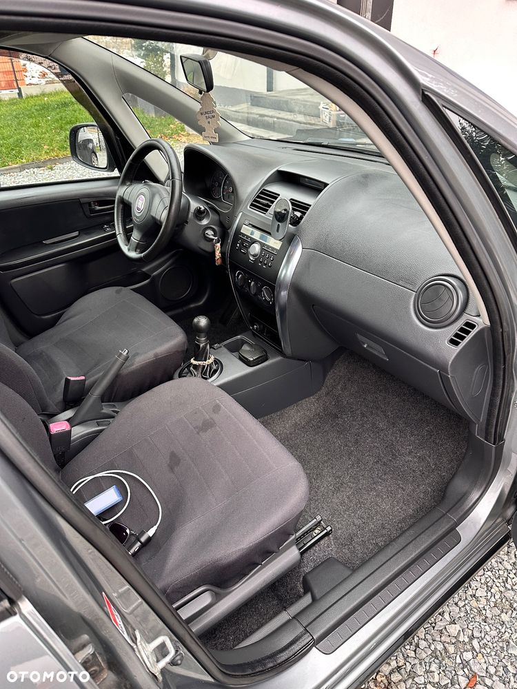 Fiat Sedici 1.6 16V 4x2 Dynamic Plus - 18