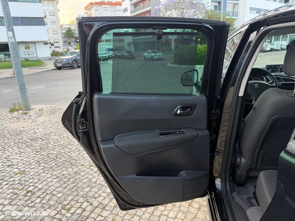 Peugeot 3008 1.6 e-HDi Style 2-Tronic - 20