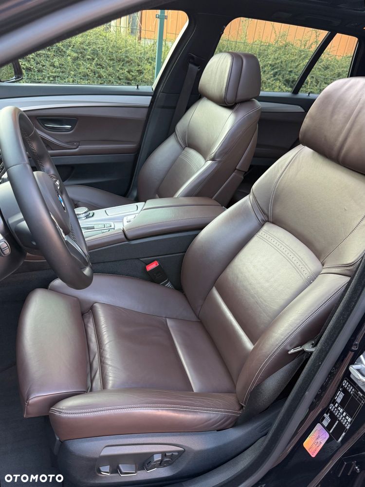 BMW Seria 5 520d M Sport - 9