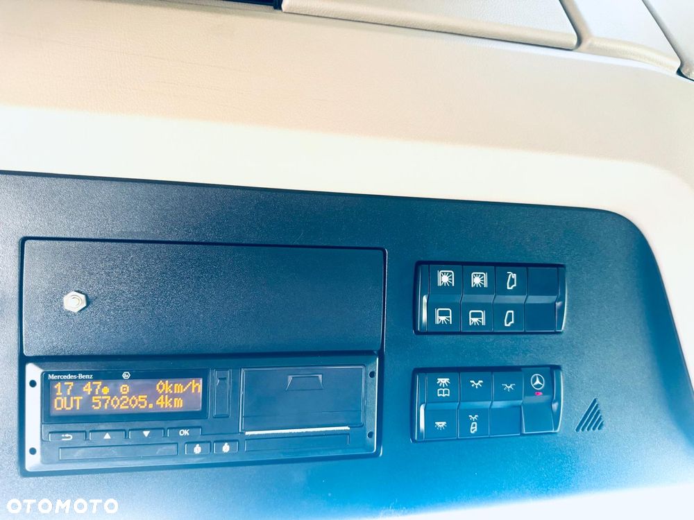 Mercedes-Benz Actros 2548 / 6x2 / GigaSpace - 14