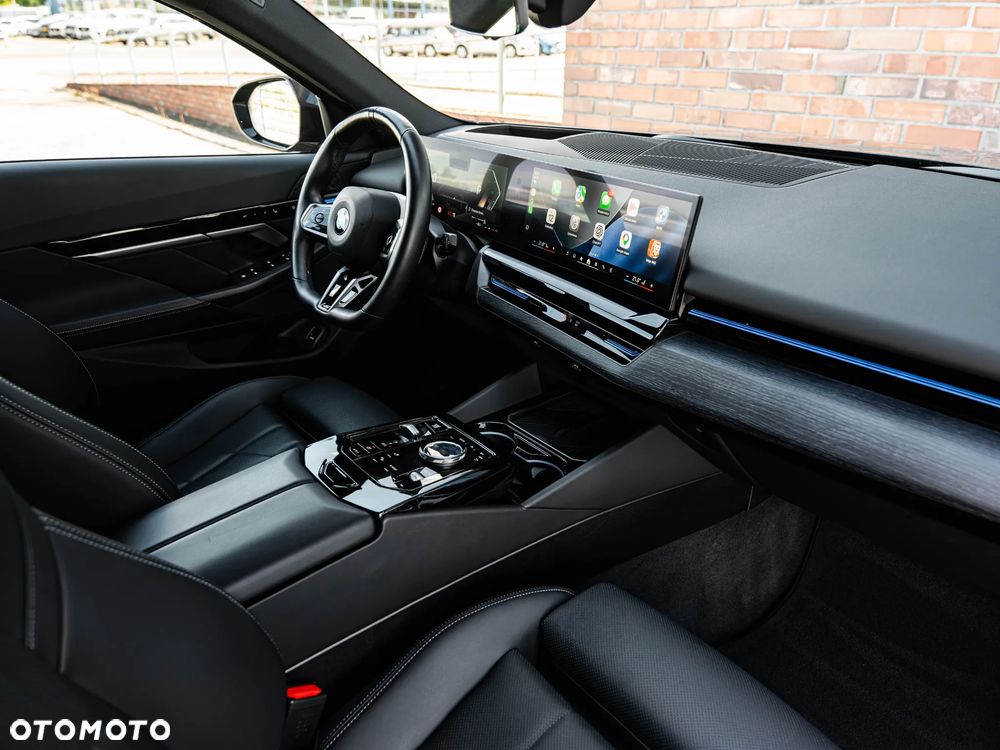 BMW Seria 5 520d xDrive mHEV M Sport - 24