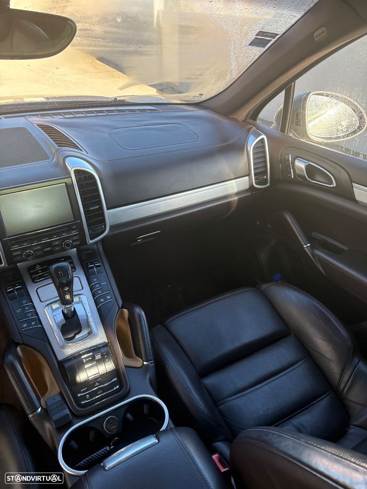 Porsche Cayenne S - 5