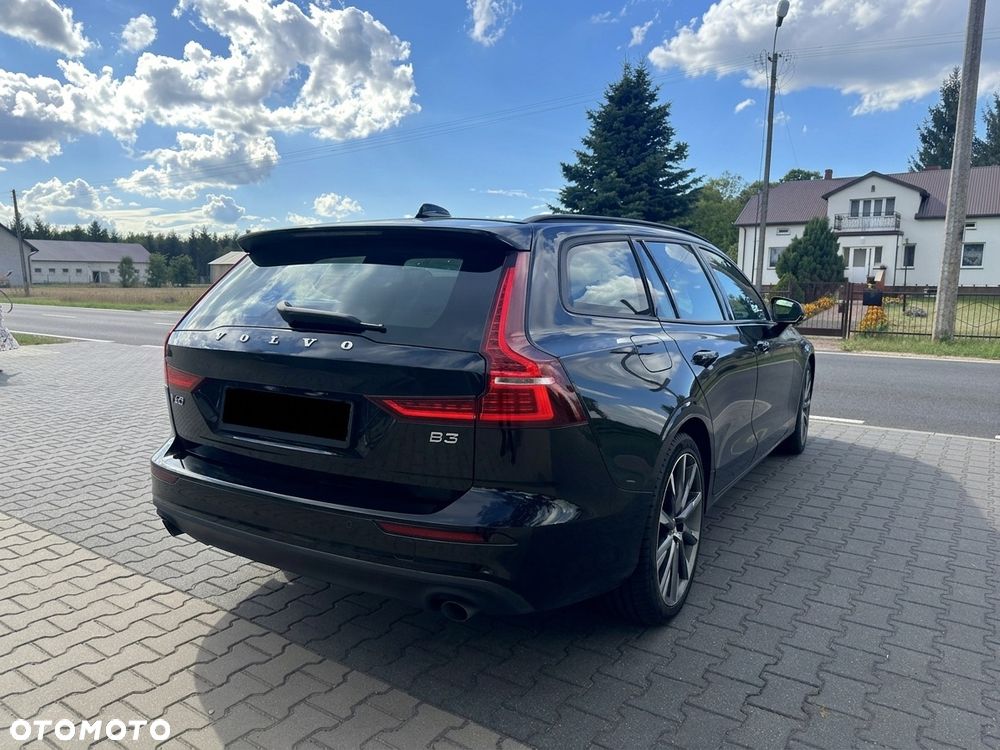Volvo V60 B3 B Momentum - 4