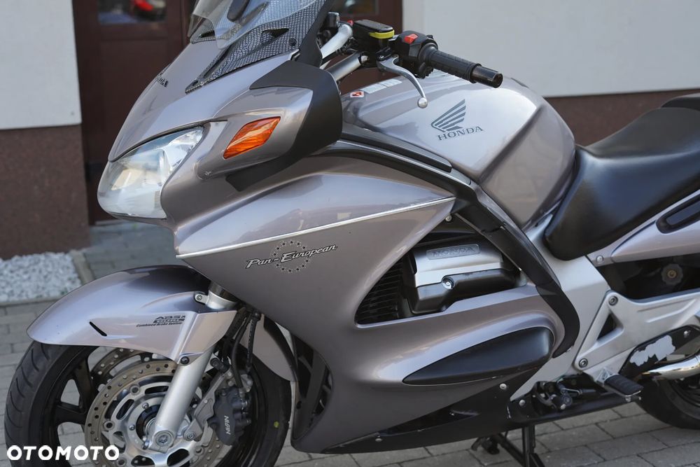 Honda ST - 28