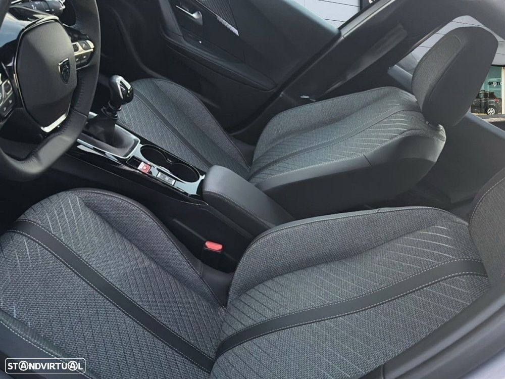Peugeot 2008 1.2 PureTech Allure - 9