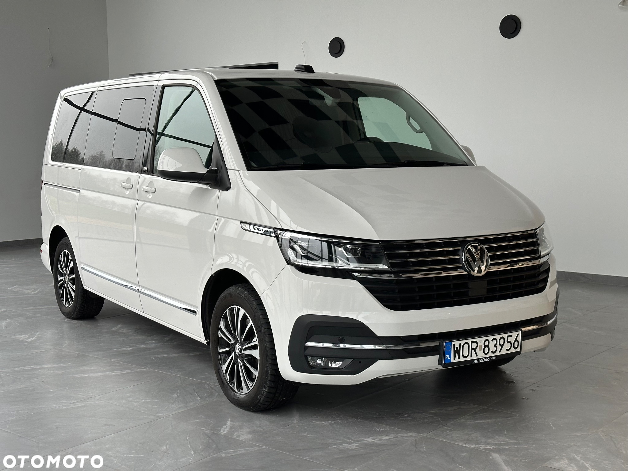 Volkswagen Multivan 2.0 TDI L1 Generation SIX DSG - 2