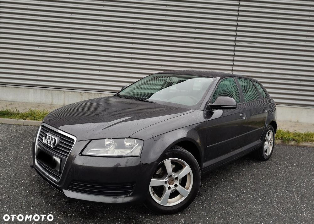 Audi A3 Sportback - 1