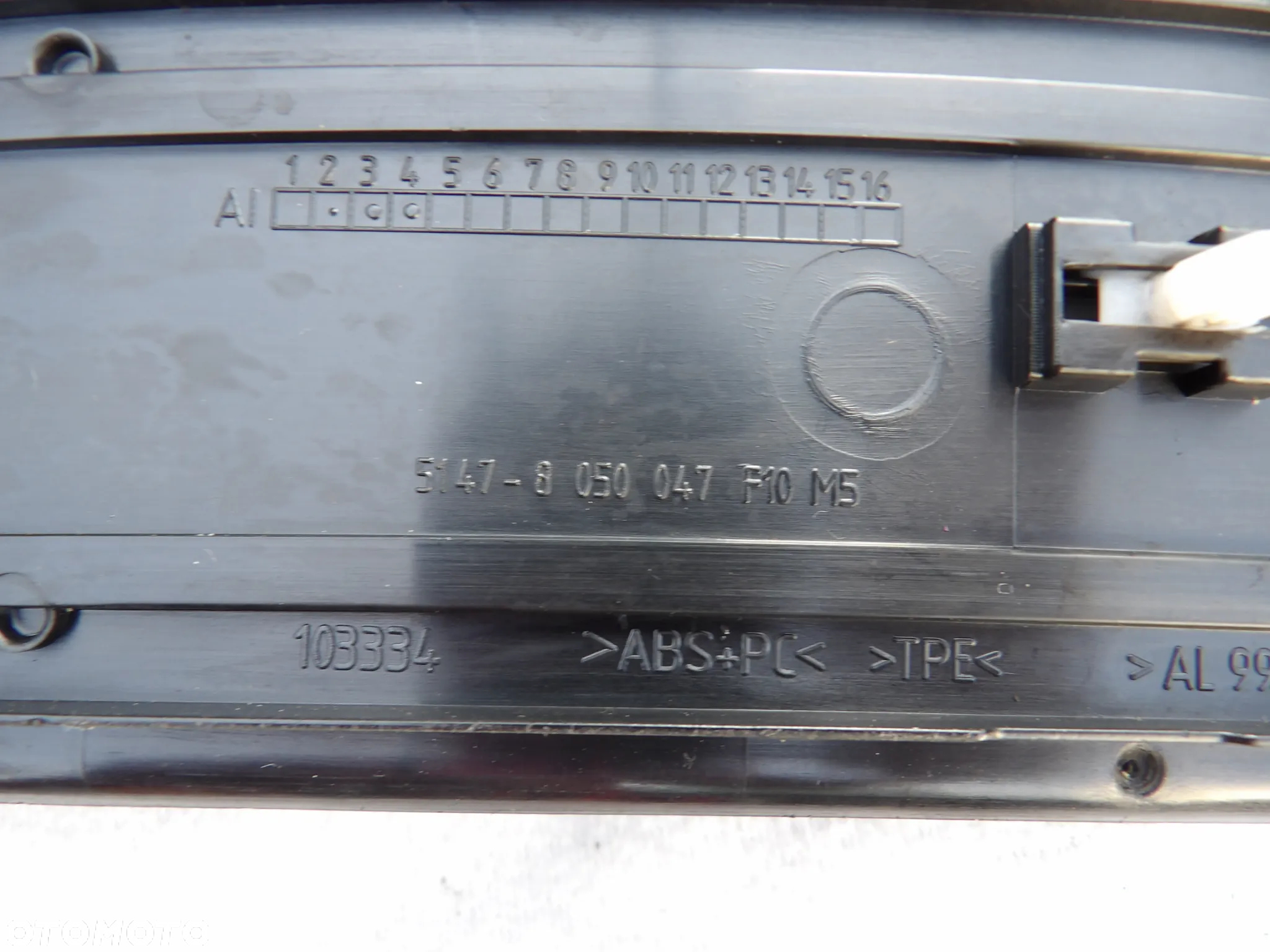 BMW - F10,F11 - LISTWY OZDOBNE PROGOWE - MPAKIET - 8050049,8050052,8050047,8050050 - 4
