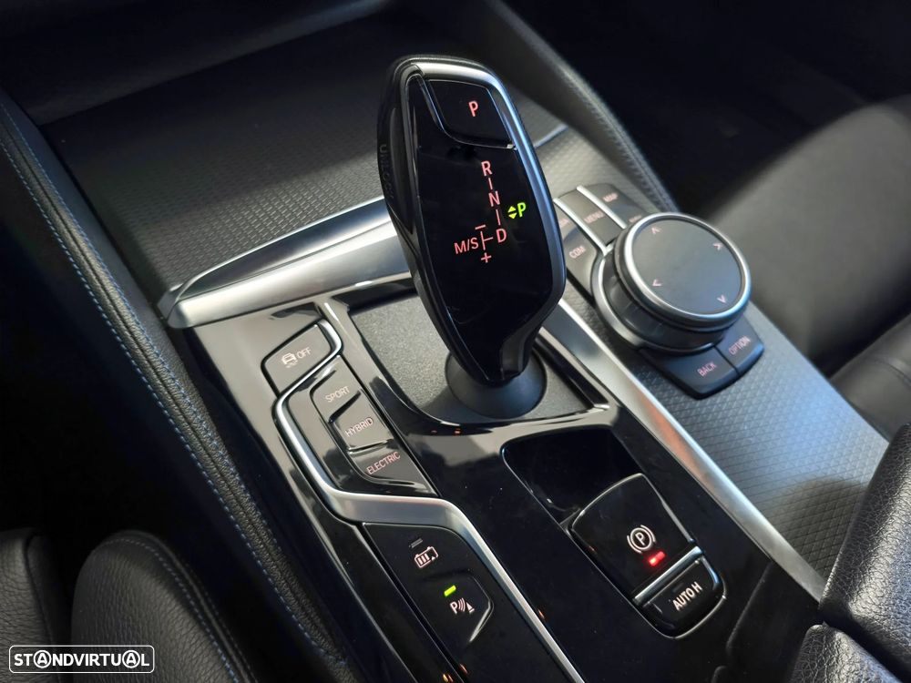 BMW 530 e Pack M — fotografia 24