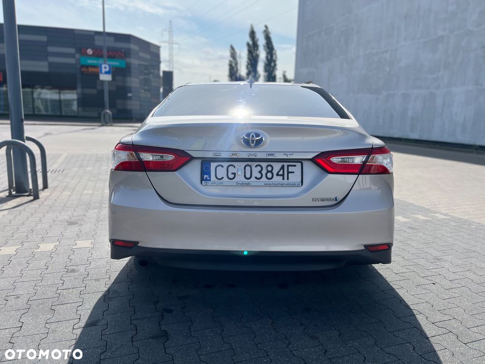 Toyota Camry 2.5 Hybrid Comfort CVT - 4