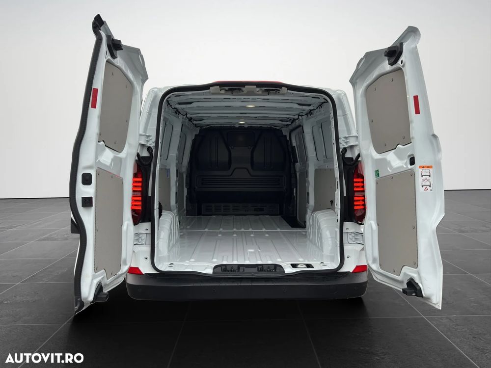 Volkswagen Transporter 2.0 81 kW LR - 12