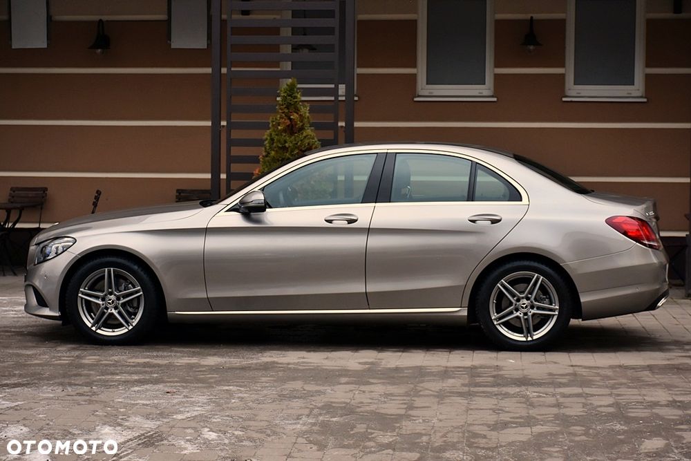 Mercedes-Benz Klasa C 300 9G-TRONIC Exclusive - 13