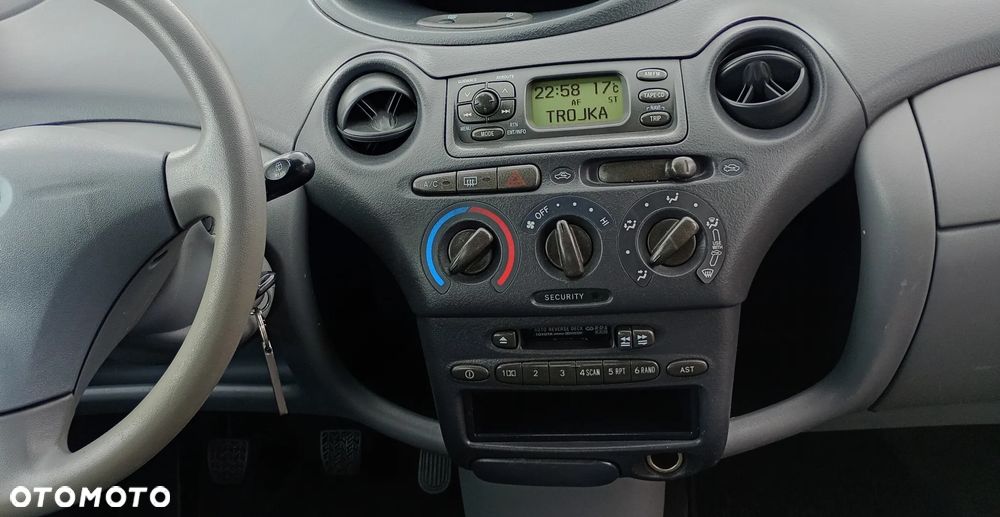 Toyota Yaris - 6