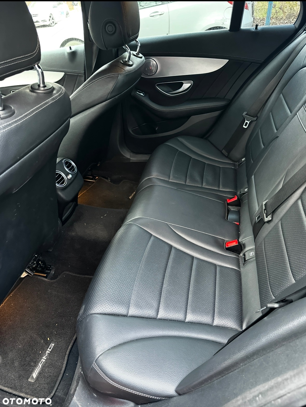 Mercedes-Benz Klasa C 200 4-Matic 9G-TRONIC - 22