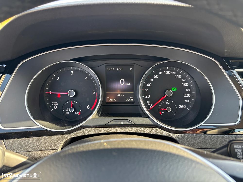 VW Passat 2.0 TDI Highline DSG - 21