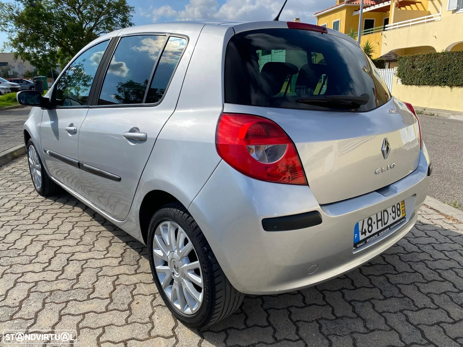 Renault Clio 1.2 16V Dynamique S - 2