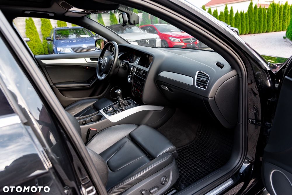 Audi A4 Avant 2.0 TDI DPF quattro S line Sportpaket (plus) - 24