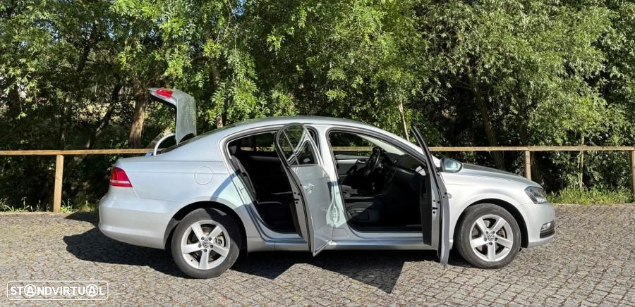 VW Passat 1.6 TDI Confortline - 13