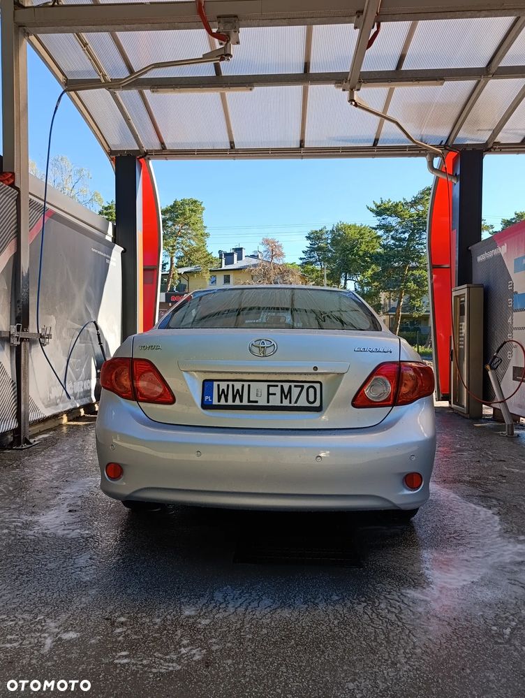 Toyota Corolla 1.6 VVT-i Luna - 2