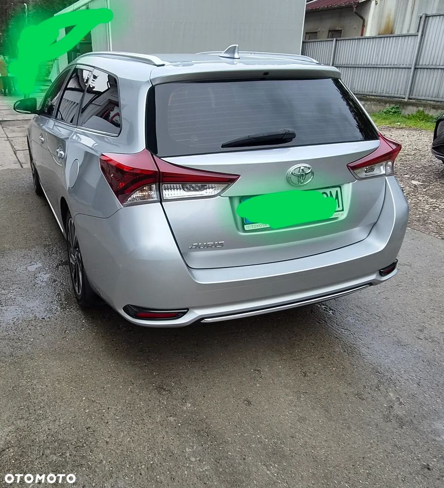 Toyota Auris - 2