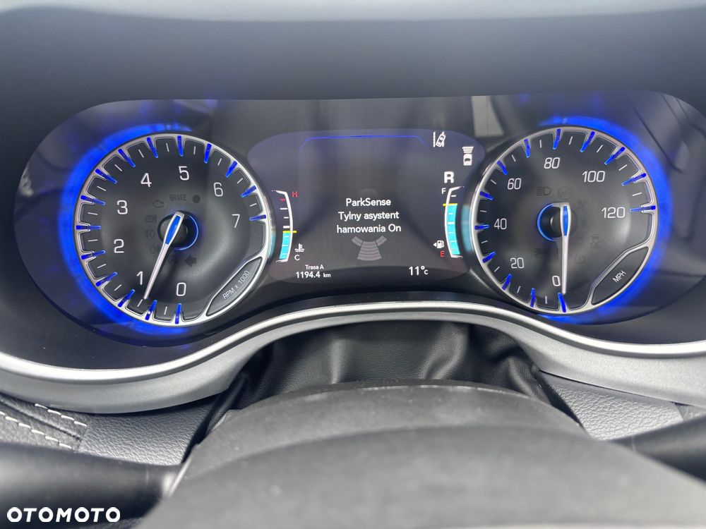 Chrysler Pacifica - 33