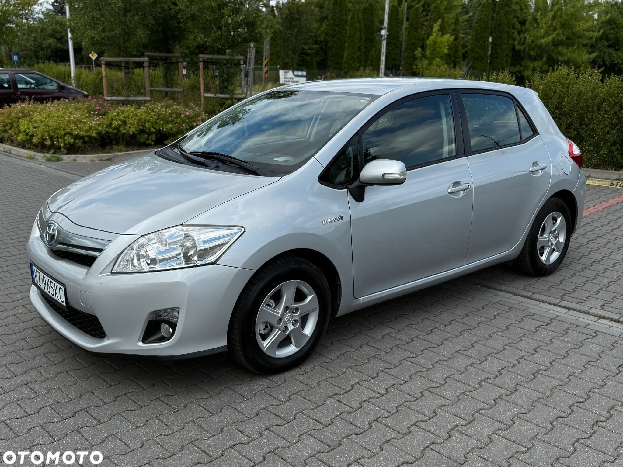 Toyota Auris 1.8 HSD Luna - 1