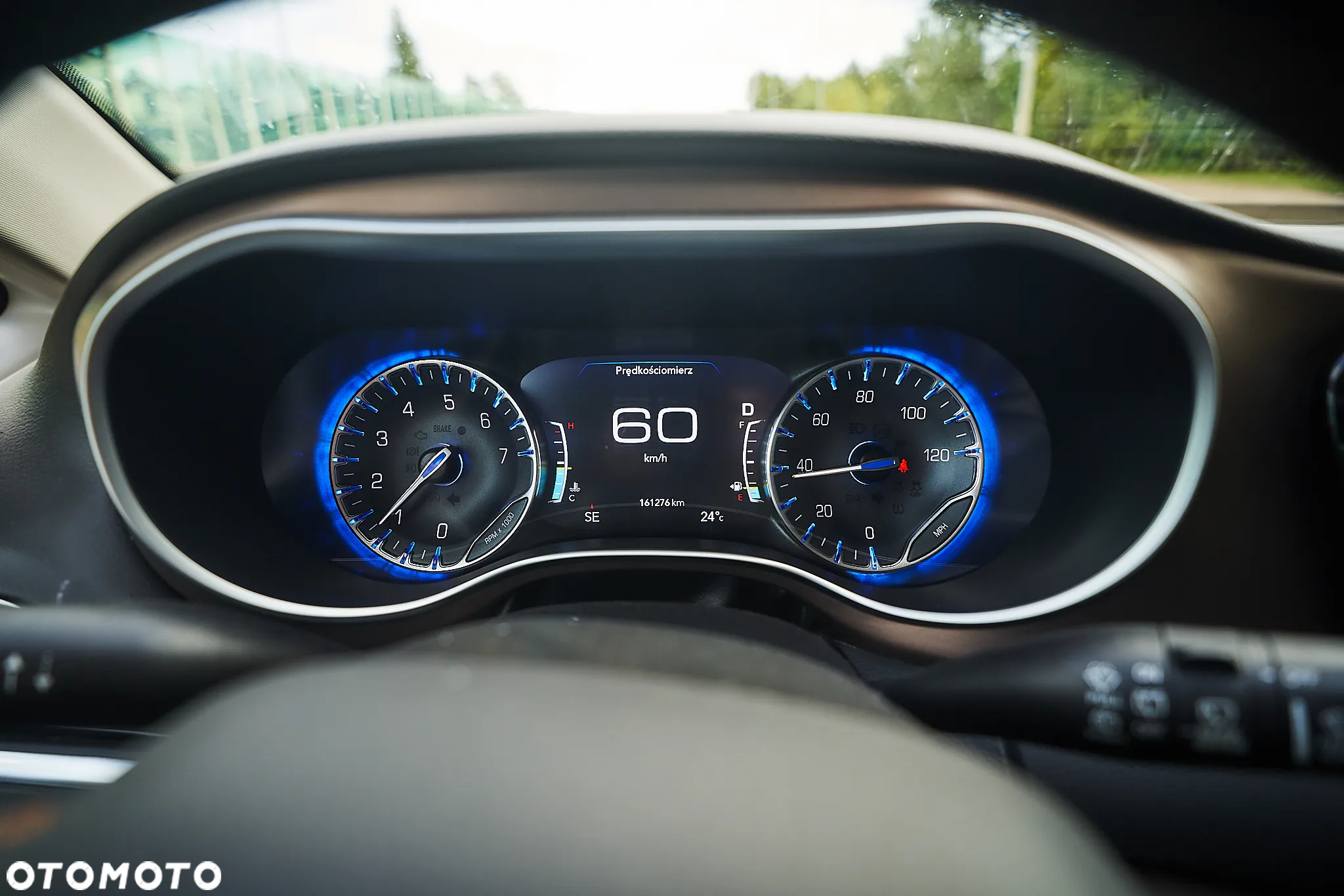 Chrysler Pacifica - 11