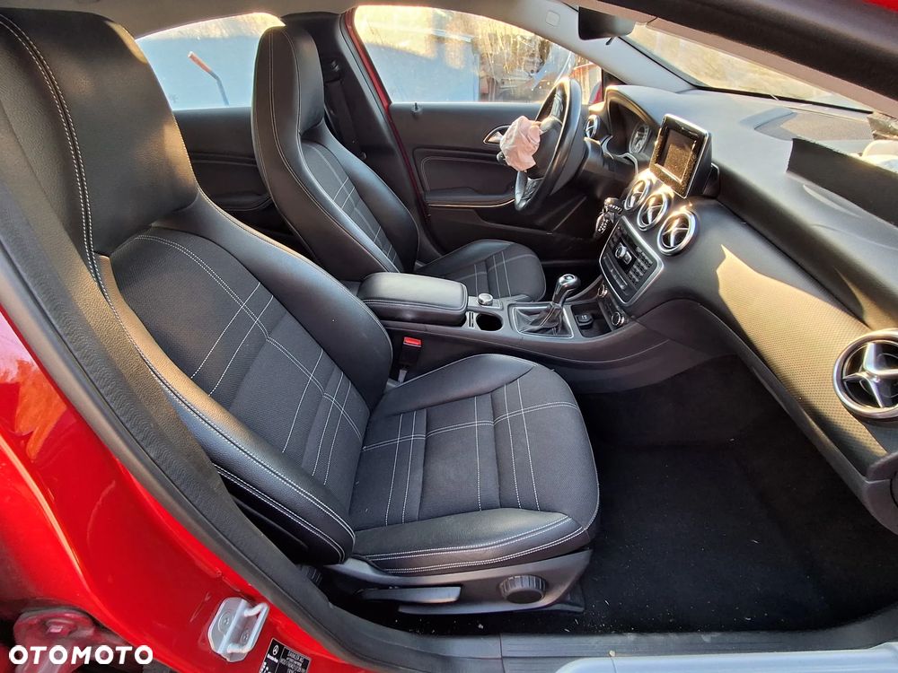 MERCEDES A-KLASA W176 KOMPLET FOTELI SAMOCHODOWYCH Z TAICERKAMI DRZWI PLUS TUNEL - 1