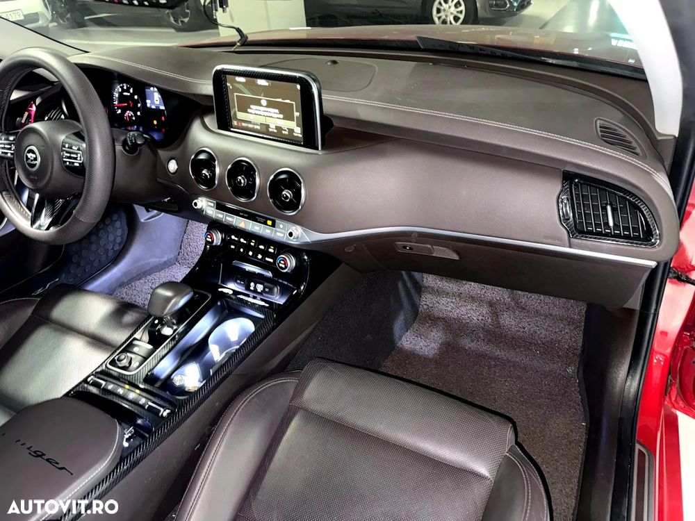 Kia Stinger 2.0 T-GDI GT Line - 6