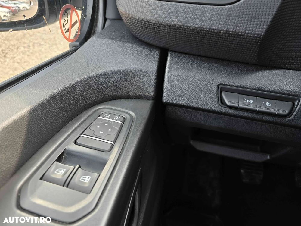 Renault Trafic - 12