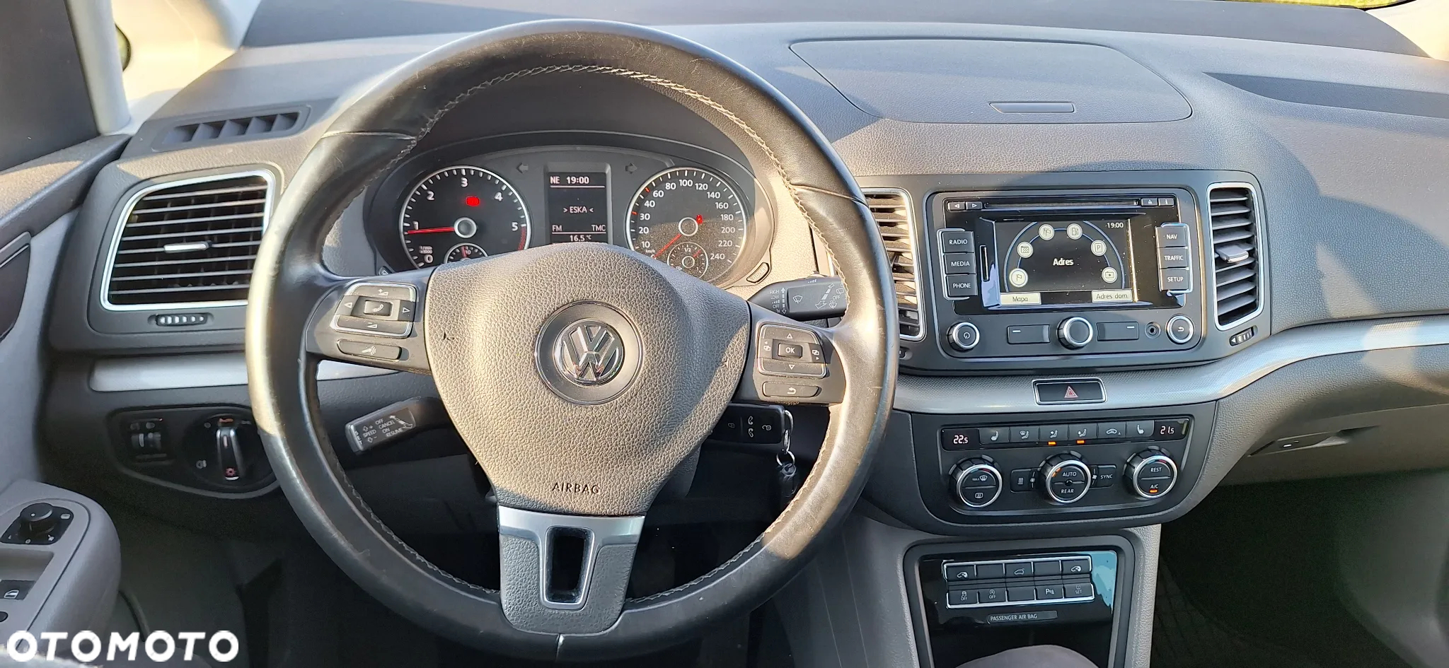 Volkswagen Sharan 2.0 TDI Comfortline - 29