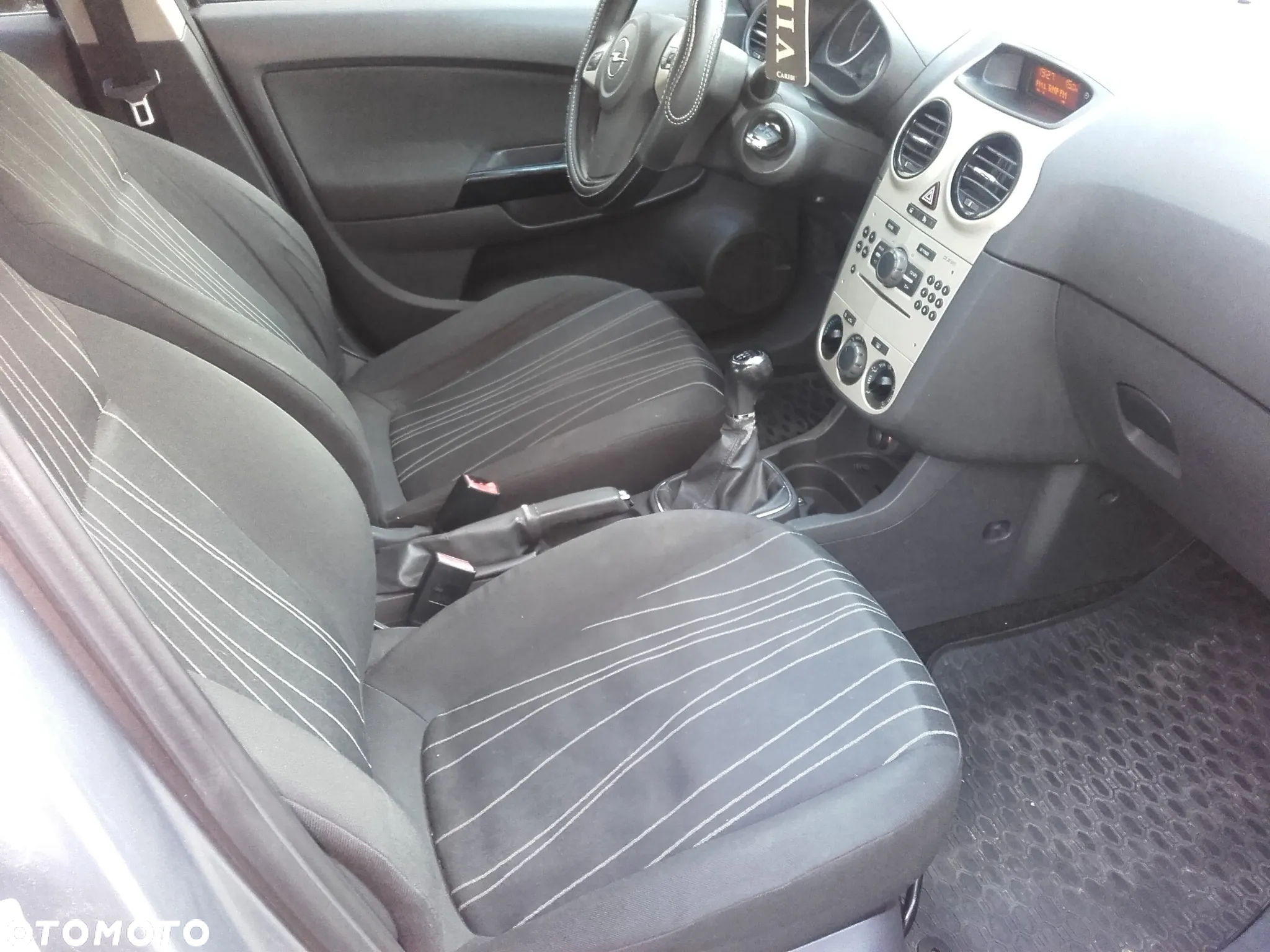 Opel Corsa 1.4 16V Cosmo - 22