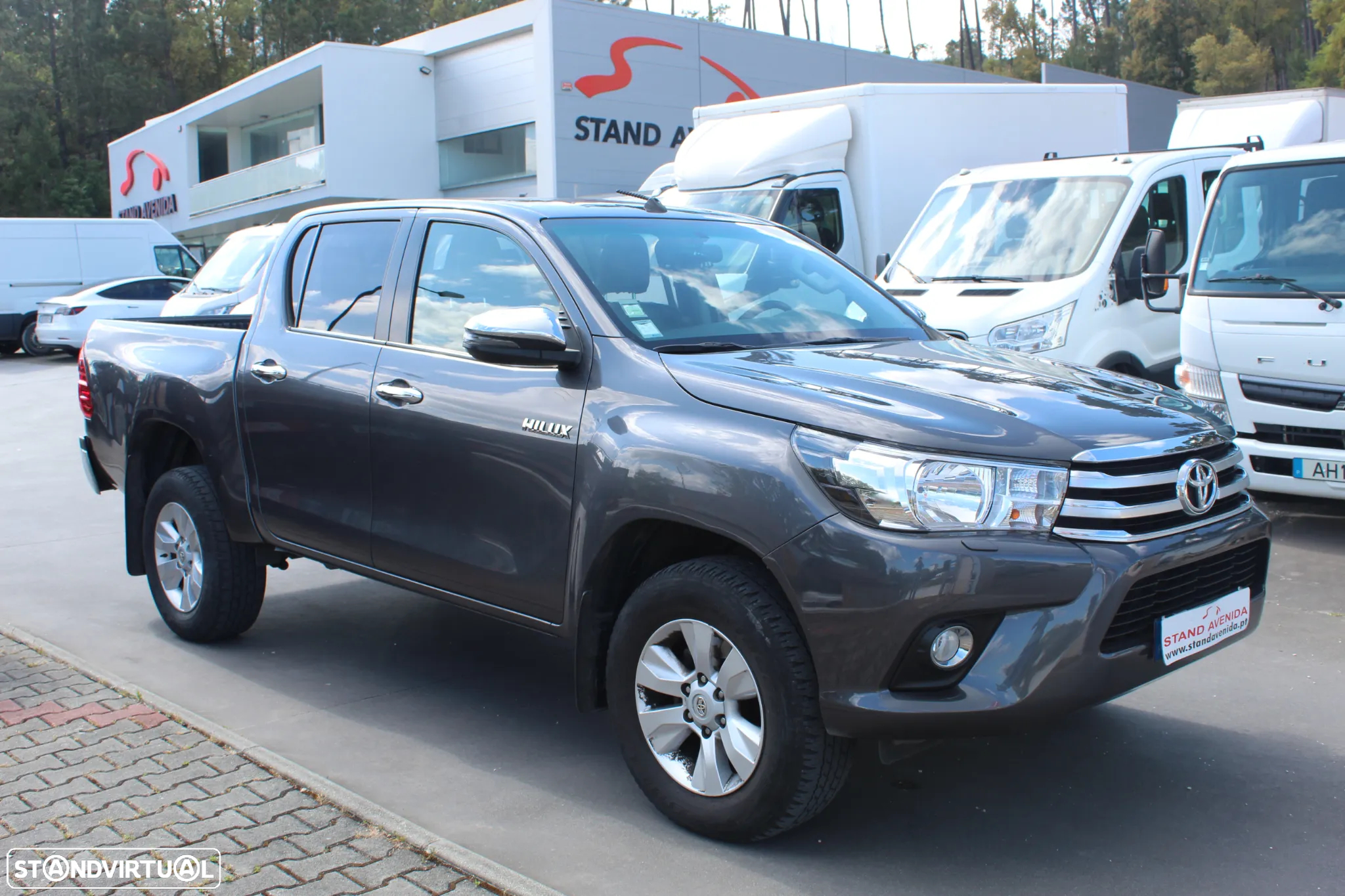 Toyota Hilux 2.4 D-4D 4WD CD Tracker - 3