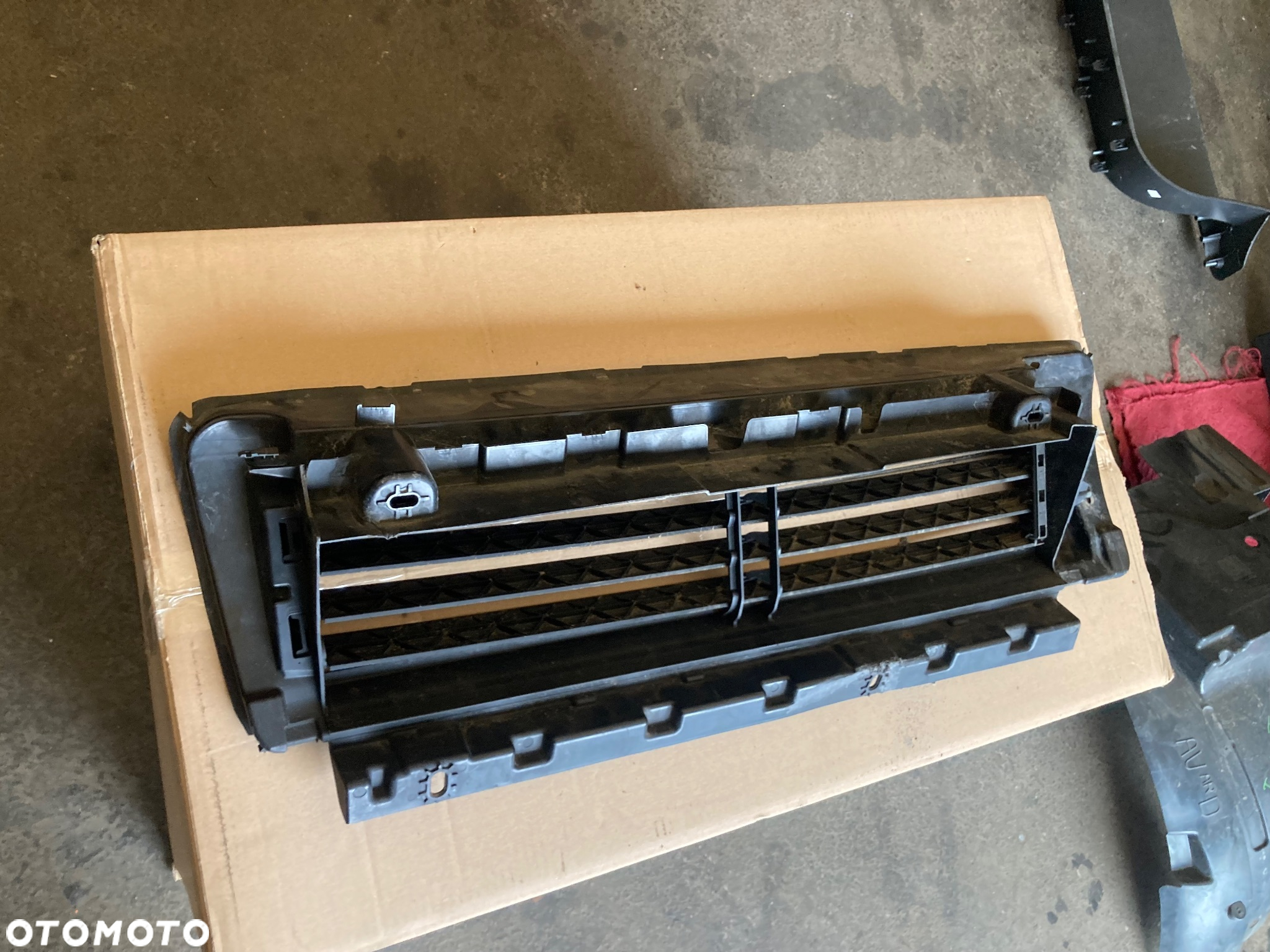 DACIA DUSTER 2 II lift 22r WLOT POWIETRZA ŻALUZJA KIEROWNICA POWIETRZA krata kratka  DASTER Wwa - 5