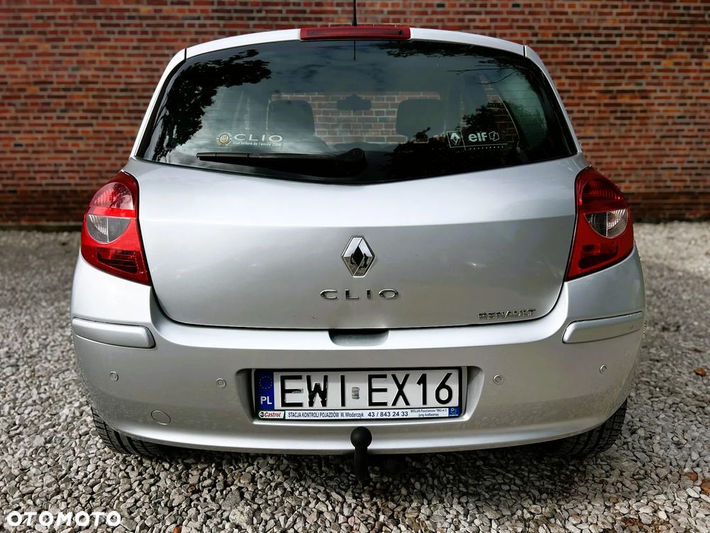Renault Clio - 31