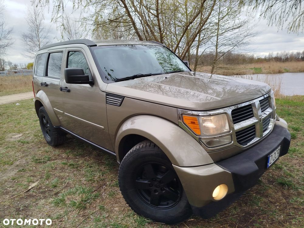 Dodge Nitro - 36