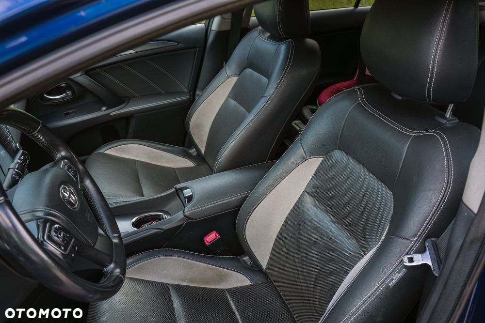 Toyota Avensis - 8