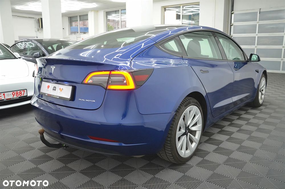 Tesla Model 3 - 7